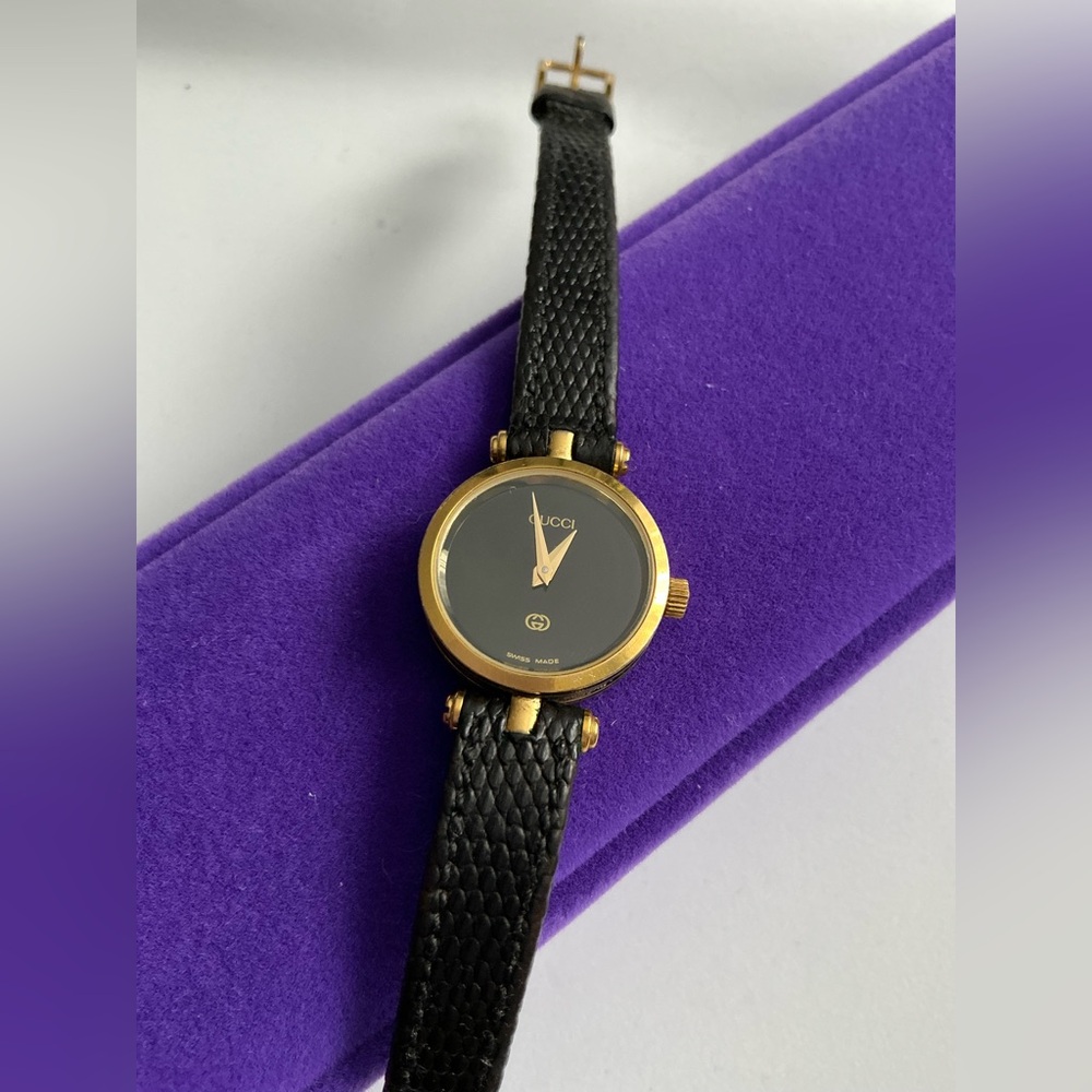 Ladies GUCCI lovely DRESS watch💖💖 - Picture 3 of 15